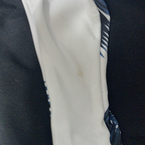 Women’s Bikini, Size Medium, Great Condition! Small Stain (See Pics) - Picture 3 of 4